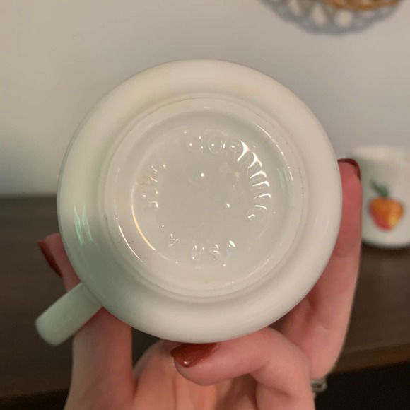 Set of 4 VTG Corning Corelle Fruit Basket Teacups - Picture 9 of 9